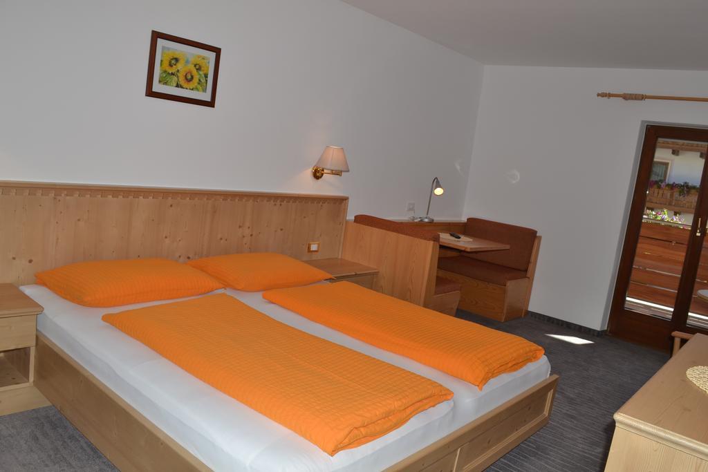 Alpshotel Bergland 프펠데르스 외부 사진