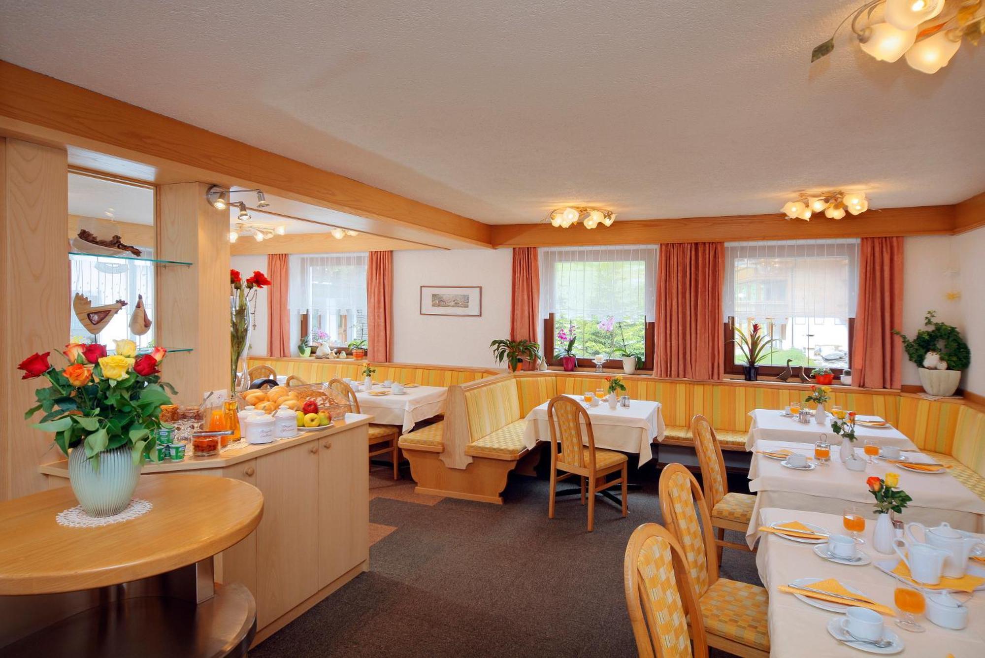 Alpshotel Bergland 프펠데르스 외부 사진