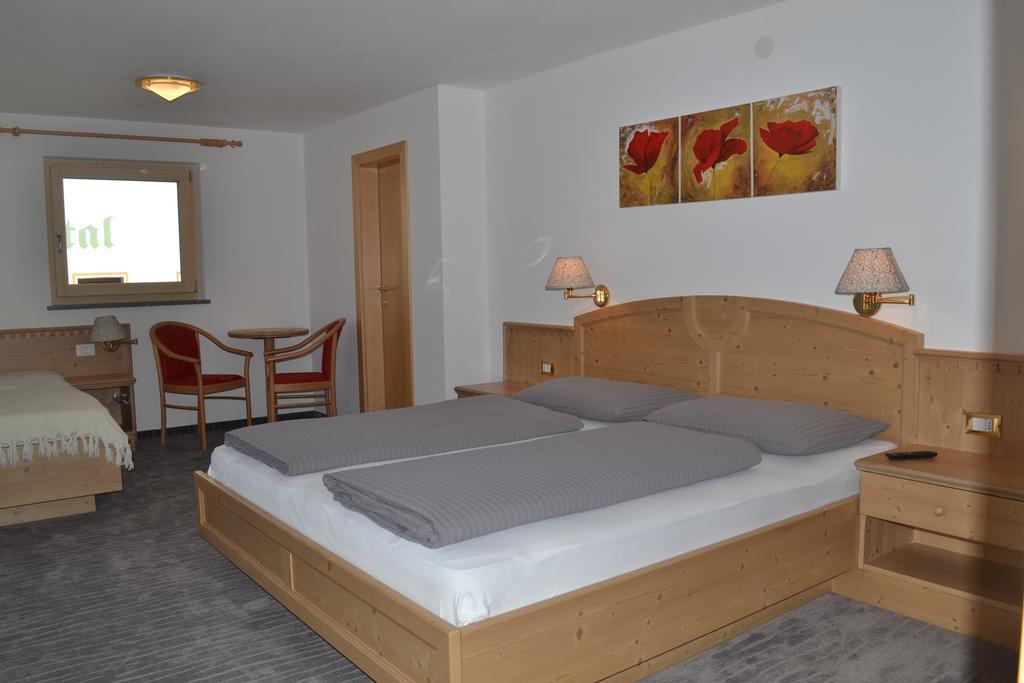 Alpshotel Bergland 프펠데르스 외부 사진