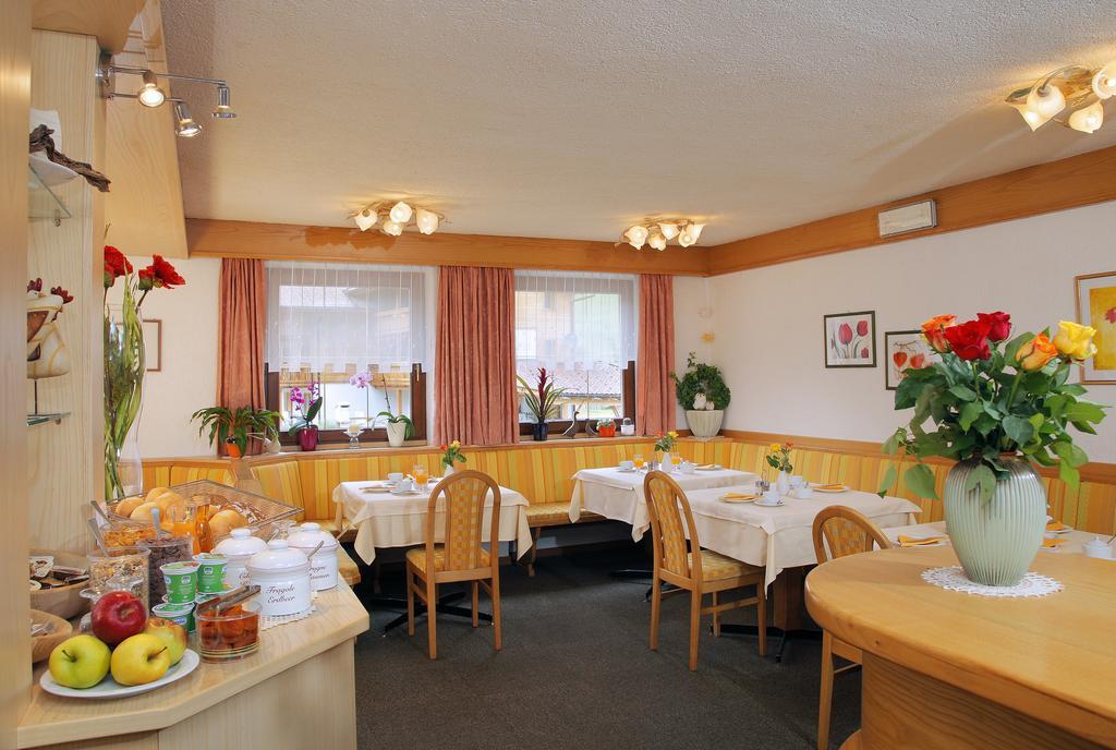 Alpshotel Bergland 프펠데르스 외부 사진